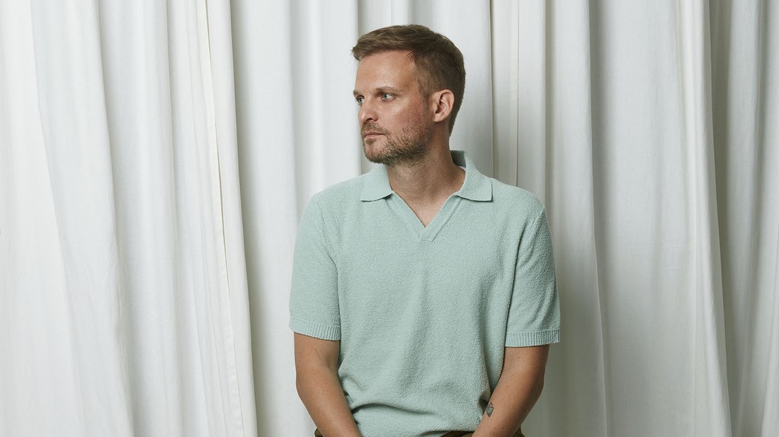 Puskás-Dallos Péter interjú – Felső COS, Nadrág és mokaszin ZARA