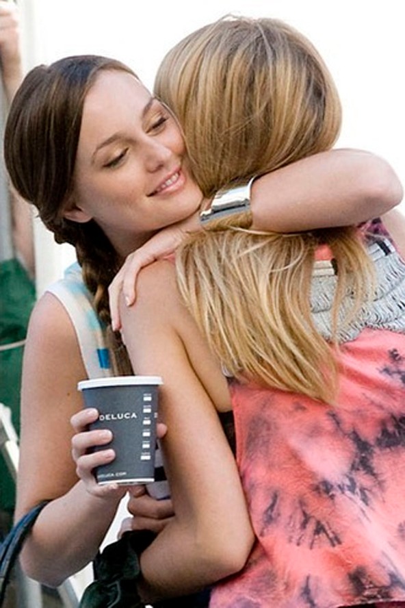 Vegyél példát Blairről és Serénáról a Pletykafészekből, és ölelj meg valakit!