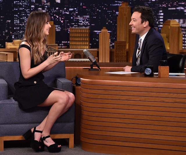 Dakota Johnson a Jimmy Fallon talk show vendégeként