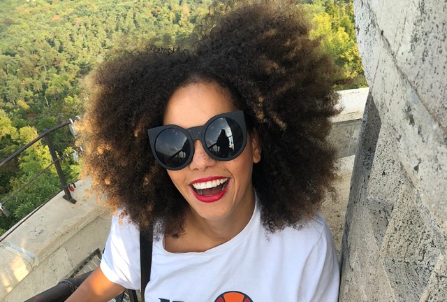 Vagány és különleges szettben kirándult ma Bianca