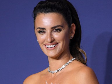 Penélope Cruz a világ legszebb fehér hattyúja ebben a ruhában