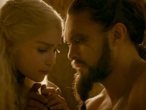 Na ne! Az Oscar estéjén Daenerys újra odabújt Khal Drogóhoz