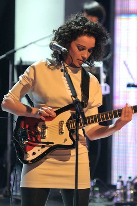 A halk szavú és titokzatos virtuóz: St. Vincent