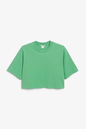 Rövid top MONKI 10 euró