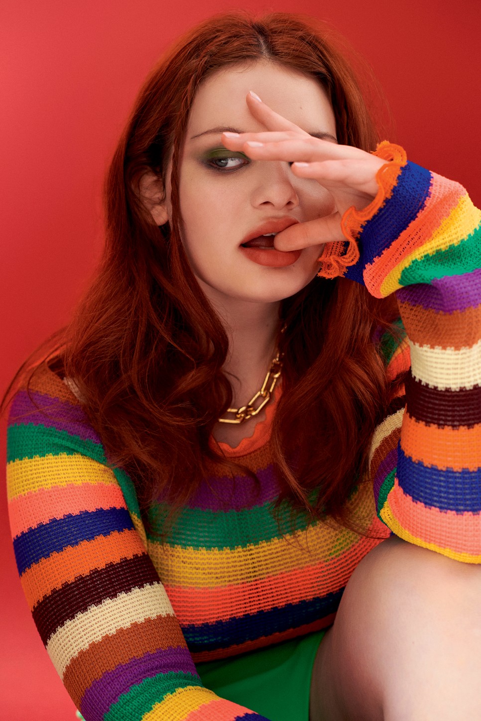 Felső BERSHKA 6995 Ft | Ruha ZARA 12 995 Ft | Nyaklánc COS 18 000 Ft