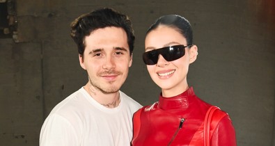 Brooklyn Beckham és Nicola Peltz Beckham forró csókjába te is azonnal belepirulsz, a páros teljesen odáig van egymásért