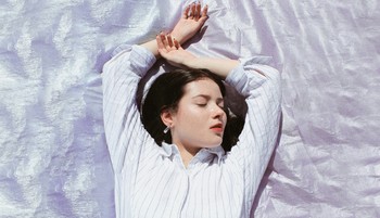 Mi történik, amikor az éjszaka nem pihenés, hanem mentális csatatér lesz?