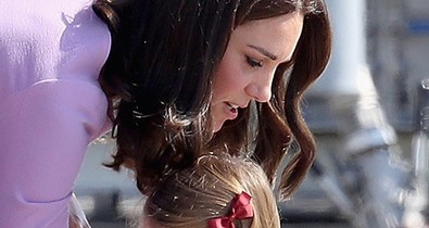 Ilyen, amikor Katalin hercegné átlagos anyukaként, lovasbemutatóra viszi a gyerekeit!