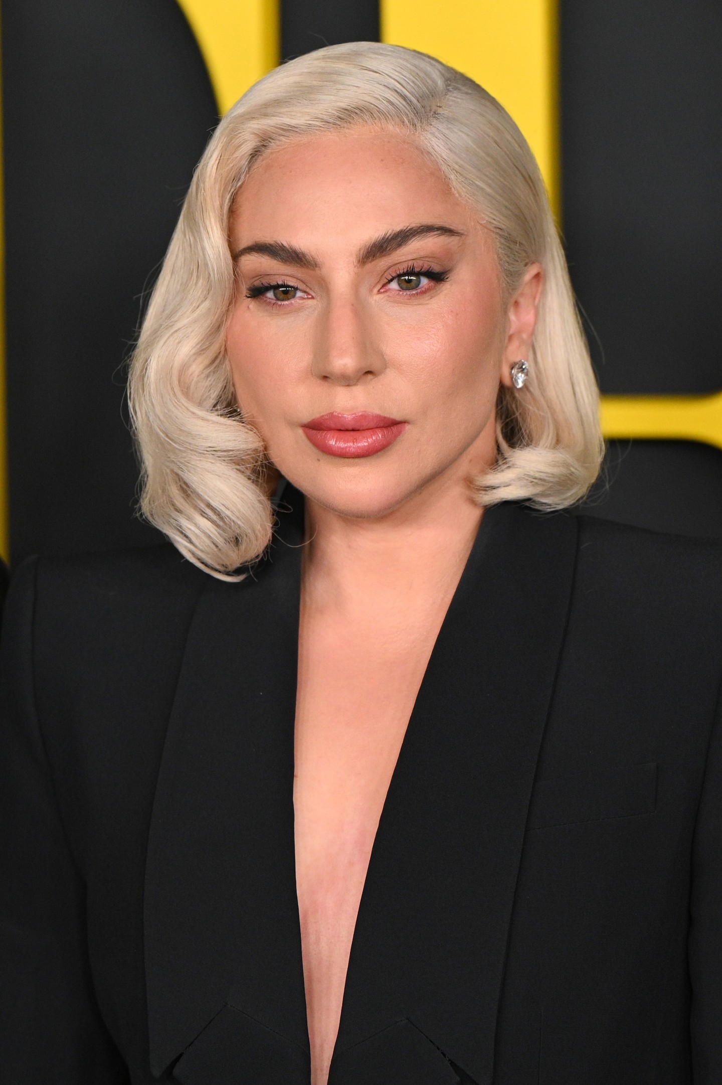 Lady Gaga időről időre visszatér a félhosszú haj különféle vátlozataihoz 
