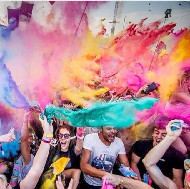 Colorparty is természetesen.