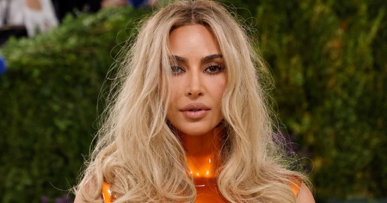 Nem tudnak betelni egymással: sokatmondó fotókat osztott meg Kim Kardashianról Lewis Hamilton