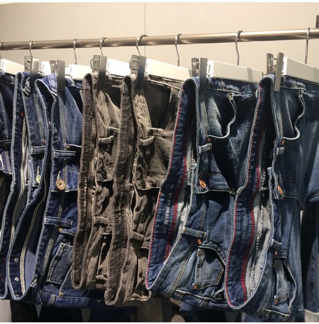 Próbálgass, az üzletekben segítenek megtalálni a te fazonodat!