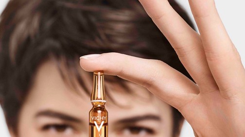 10 összetevő és más semmi! Fiatalítsd meg arcbőröd a tiszta C-vitamin erejével!