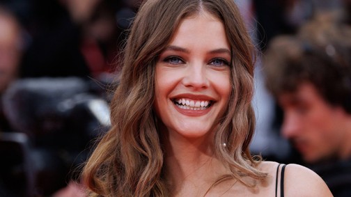 Ez tényleg ő? Palvin Barbara smink nélkül, köntösben is olyan, mint egy valóra vált álom