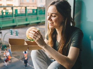 Rossz hír az elviteles ételeket fogyasztóknak: félelmetes, amit felfedeztek a kutatók