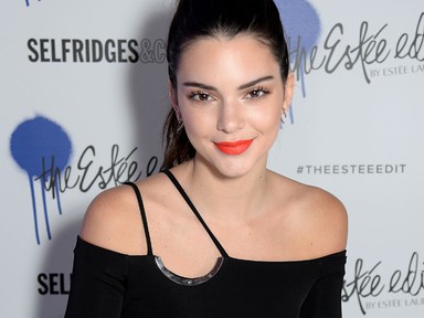 Kendall Jenner lila haja címlapos lett