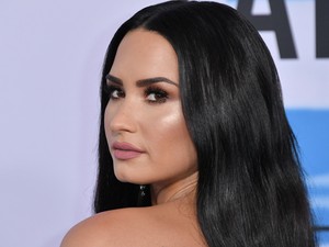 Ilyen gyönyörű menyasszonyként Demi Lovato!
