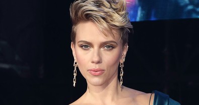 Scarlett Johansson ruhájánál furábbat még nem láttál