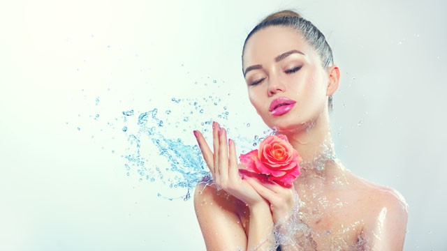 Örökké búcsút mondhatsz a zsíros, pattanásos bőrnek ezekkel a természetes módszerekkel