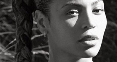 Lófarok, dekoltázs, bikini - Beyoncé őrülten szexi