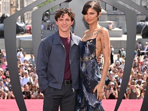 Ilyen egy igazi férfi: Tom Holland a kamerák előtt mentette meg Zendayát a kényelmetlen pillanattól