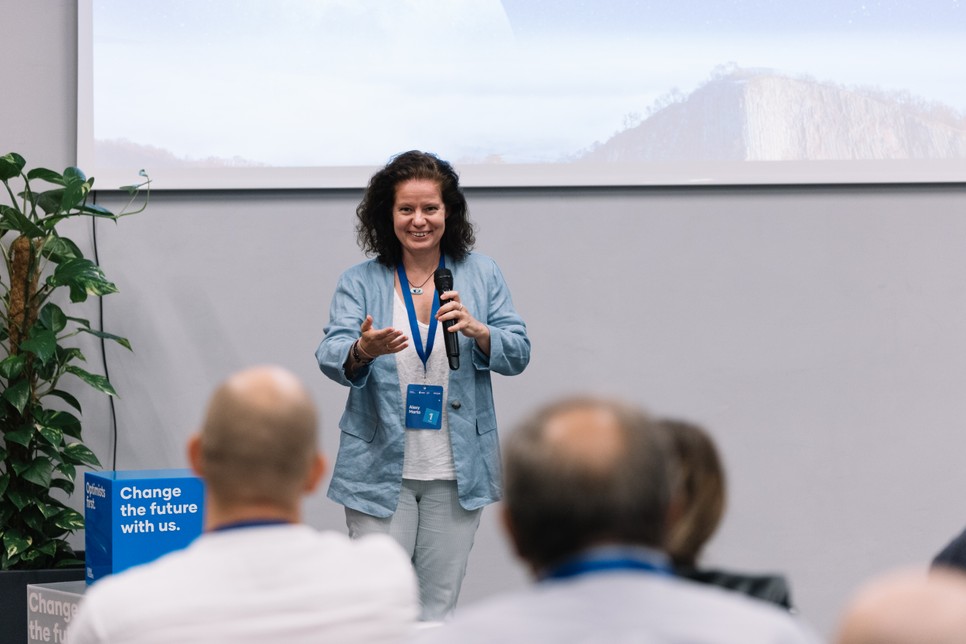 Dr. Alexy Márta egyetemi adjunktus rendszeresen tart előadásokat az agrárszektor vállalkozói számára is