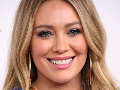 Hilary Duff abbahagyta 6 hónapos kislánya szoptatását, de bejelentett még valami fantasztikusat