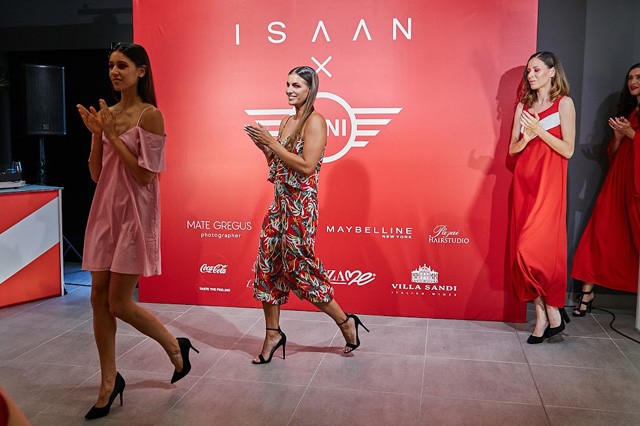 A naplemente és a trópusi nyár ihlette Iszak Eszti új kollekcióját