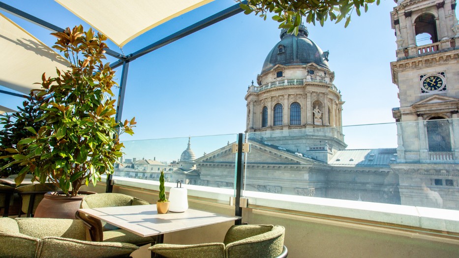 ISSEI Skybar & Restaurant Budapest szívében