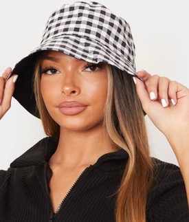 Kifordítható sapka prettylittlething &pound;9.00