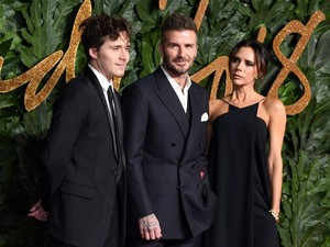 Durva kijelentést tett szüleiről Brooklyn Beckham, ennyire elmérgesedett a viszonya David és Victoria Beckhammel