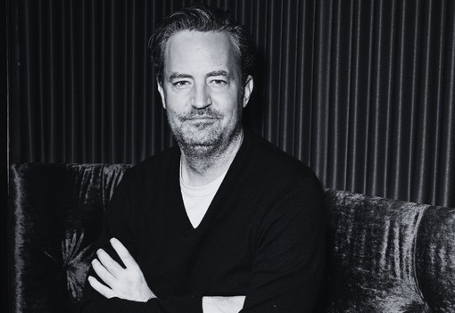 Matthew Perry halála előtt segítséget kért, de senki nem vette észre