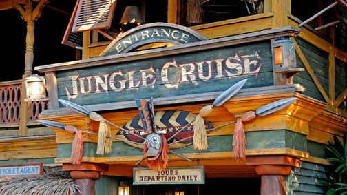 Ő lesz a Disney első vállaltan meleg karaktere, ki is tört a botrány