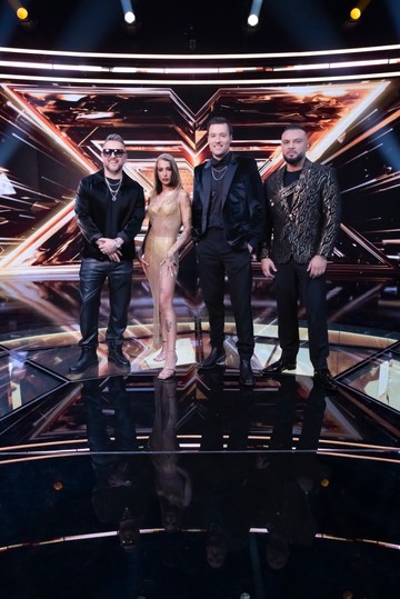 Tóth Andi arany meztelenruhája már a színével is megüzente, nem mennek haza az első díj nélkül