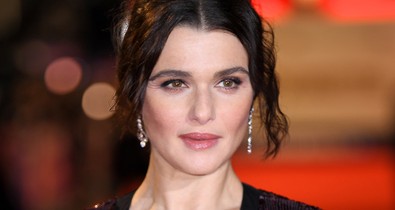 Hű: A 48 éves színésznő egy hónappal szülése után először lépett a vörös szőnyegre