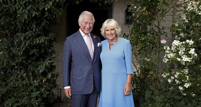 Ezt nem láttuk jönni: Károly király és Kamilla királyné váratlanul elhagyták Angliát