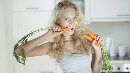 Tényleg lebarnulhatsz a sárgarépától?