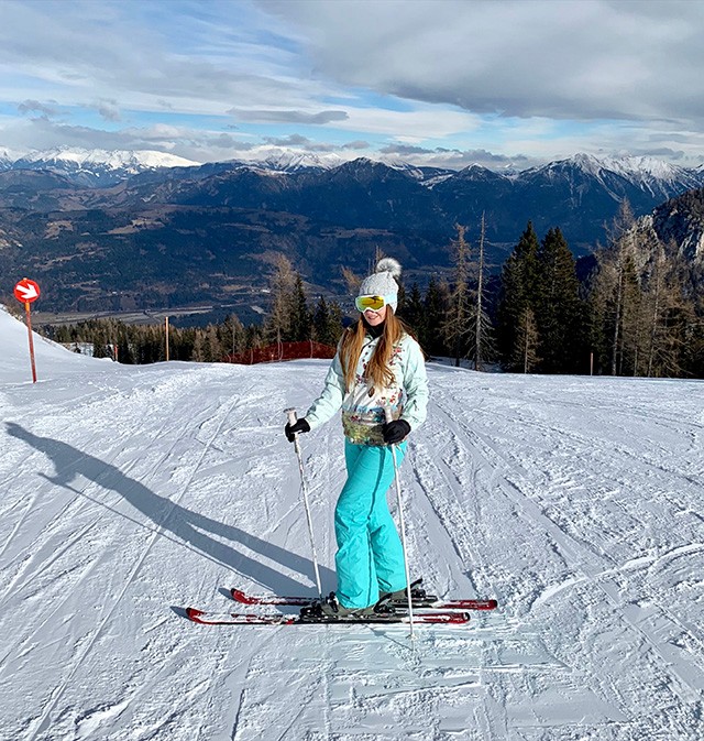 Dombai Laura megmutatja, milyen szerkóban síel
