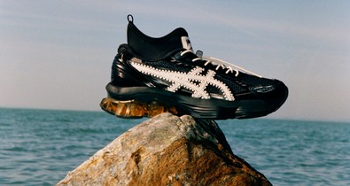 Nanushka x ASICS: itt a magyar divatmárka első sneakere limitált kiadásban