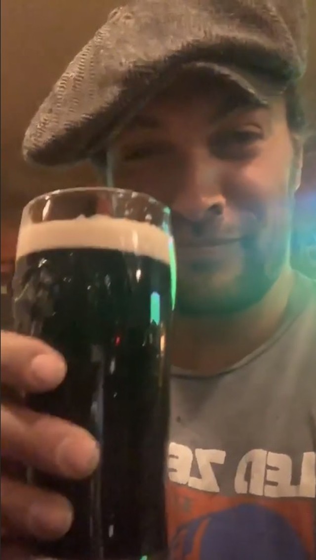 Akkor irány a belváros! Jason Momoa Budapesten van!