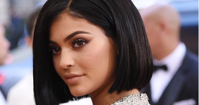 Kylie Jenner új hajszíne: platinaszőke!