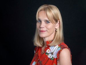 Hipp Katalin: „A mai napig meglepő érzés, amikor a könyvesboltban a saját nevemet látom egy polcon” 