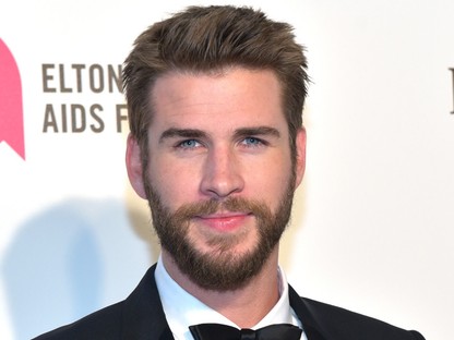Az emberek úgy gondolják, hogy ez a teniszező kiköpött Liam Hemsworth