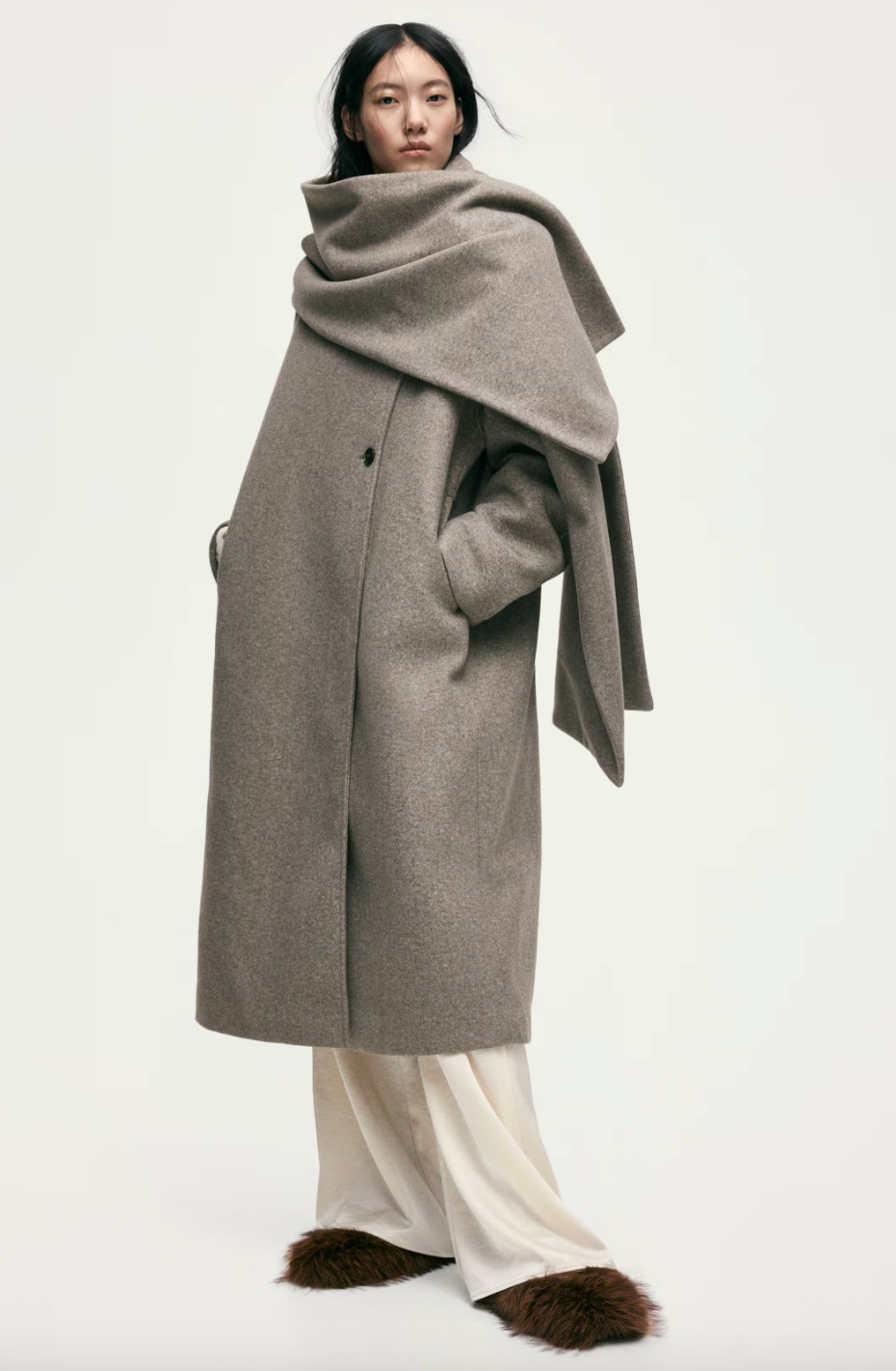 Hosszú kabát sálgallérral H&M 24 995 Ft