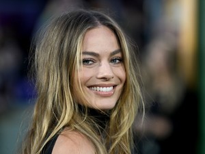 Margot Robbie szexi bőrszerkója a Mátrixban is megállná a helyét