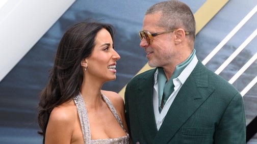 Brad Pitt és Ines de Ramon szerelmes fotóitól elolvadunk, valósággal ragyognak az esküvői fotókon
