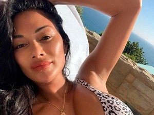 Minden, amit tudnod kell a mandulasavról és hogyan illeszt be a szépségápolást rutinodba