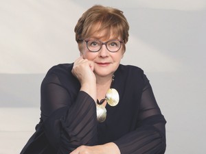 A főszerkesztő, aki végignézte a magyar divatipar alakulását: Dr. Csaba Anna-Mária