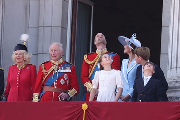 Katalin hercegné az idei Trooping the Colour ünnepségen nem a légi parádét figyelte, hanem Vilmos herceget...