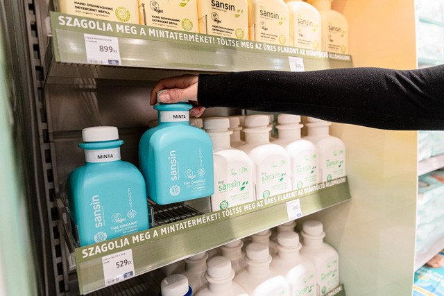 Ez fantasztikus: Tisztítószer-utántölő állomás vár rád a dm üzletében!